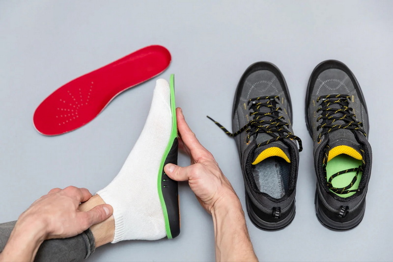 do insoles help make shoes smaller
