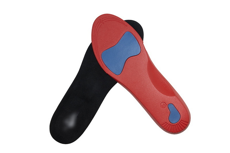 are the carbon insoles bigger than the sol