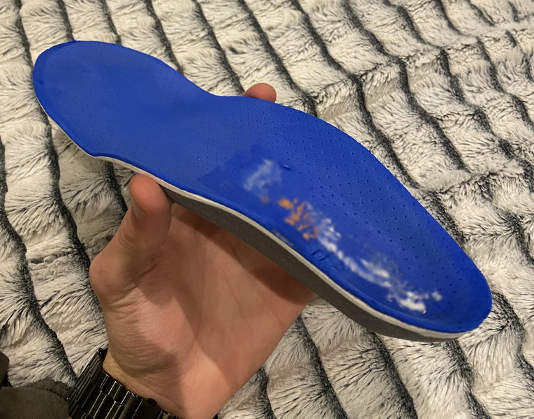 can you remove insoles from shoes